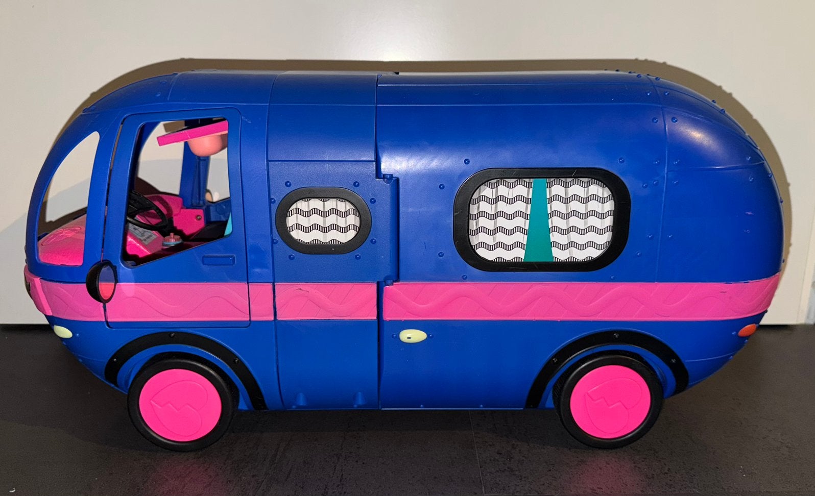 Foto 2 van LOL Surprise Glam ‘n Go Camper