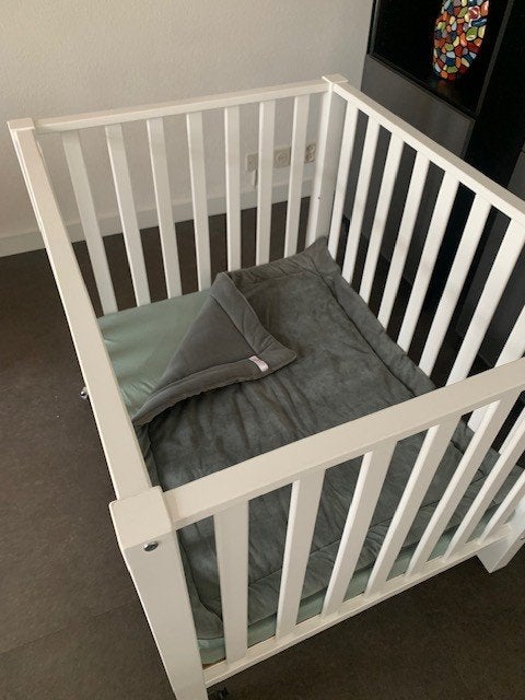 KinderBox, Kinderen en Baby's, Boxen, Ophalen, Zo goed als nieuw, Rechthoekig, Wieltjes