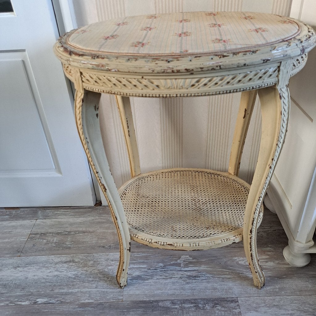 Brocante frans ovaal bijzettafeltje., Ophalen