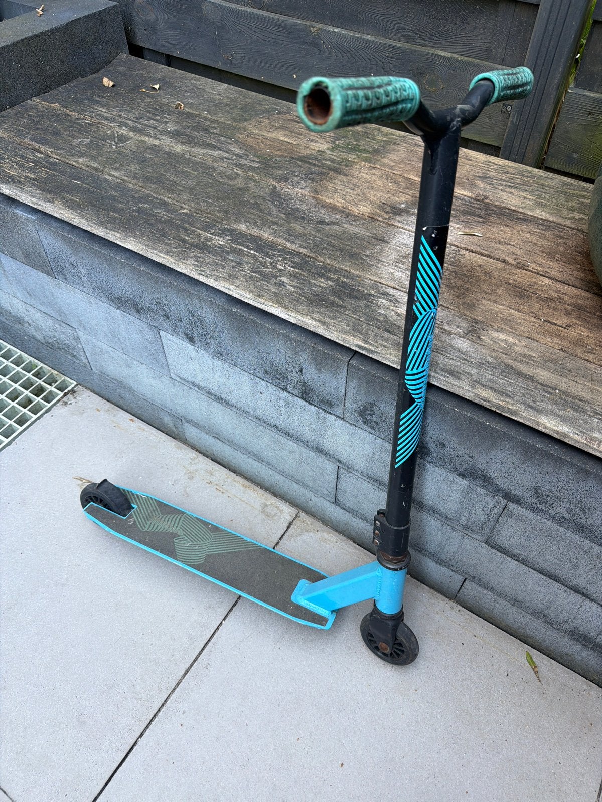 Stuntstep 83 cm hoog - Ideaal voor tricks en plezier!, Ophalen, Gebruikt, Overige typen