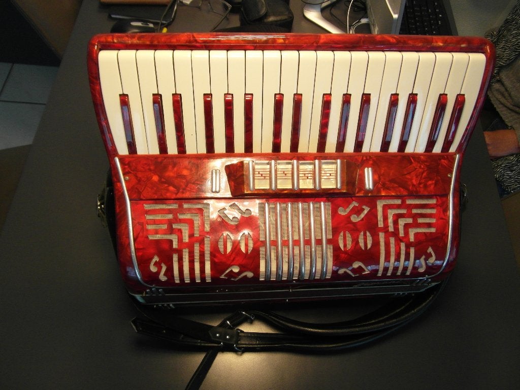 accordeon, Muziek en Instrumenten, 80-bas, Met koffer, Toetsaccordeon, Zo goed als nieuw