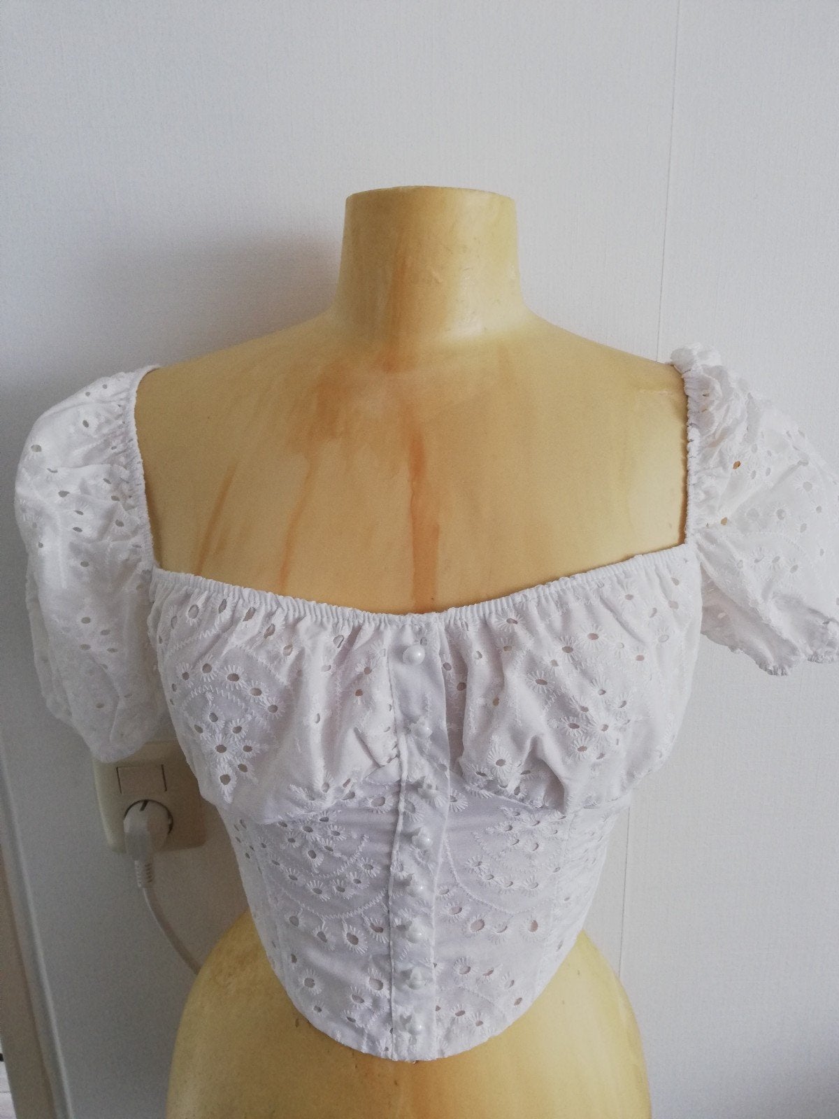 2 beeldige tops wit broderie maten 36 nieuw, Verzenden, Nieuw, Maat 36 (S), Wit
