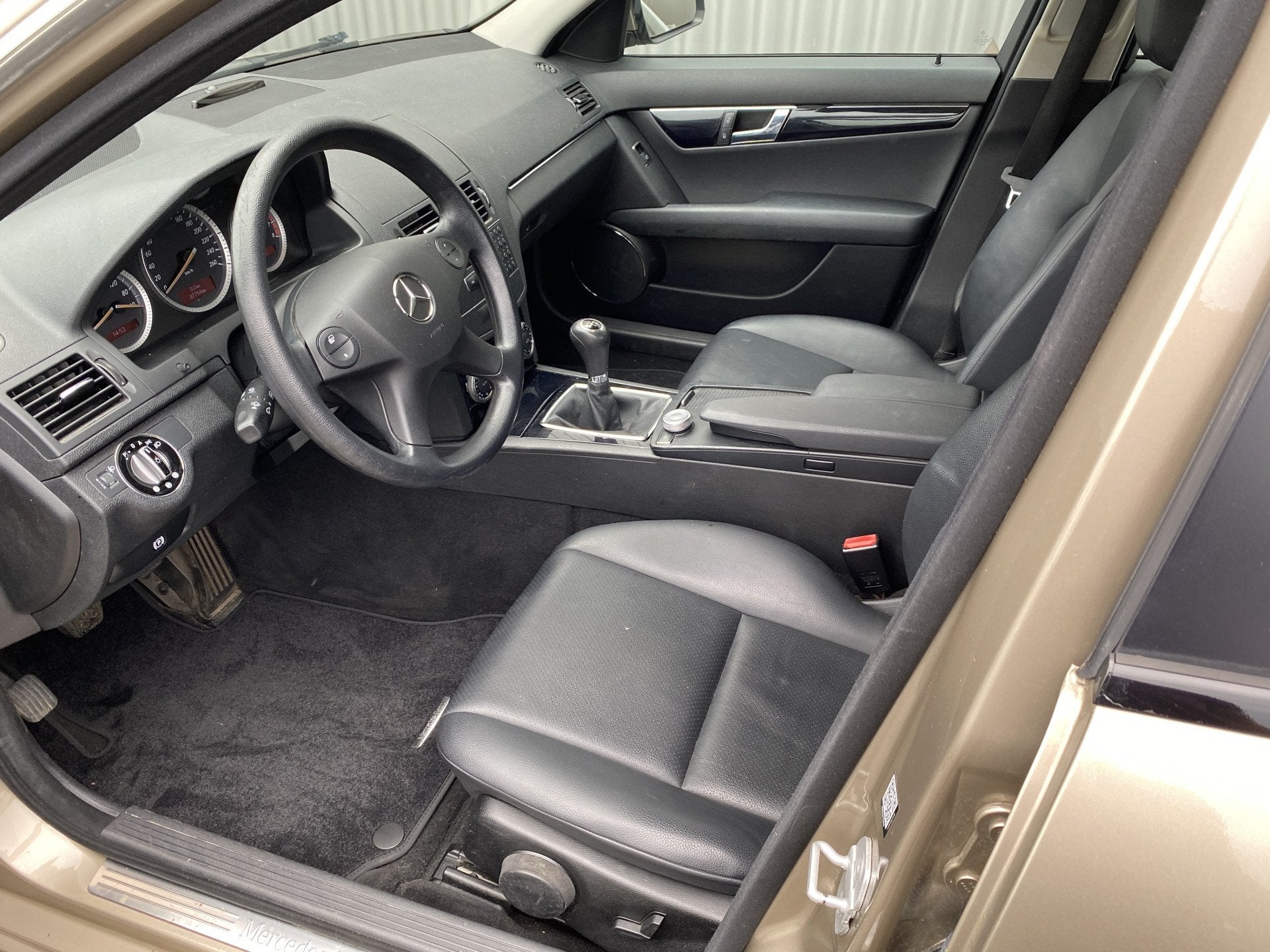 Mercedes-Benz C-Klasse 180 K 88Dkm.NAP, Leer, Clima, PDC, LM, 1385 kg, Achterwielaandrijving, Gebruikt, Zwart