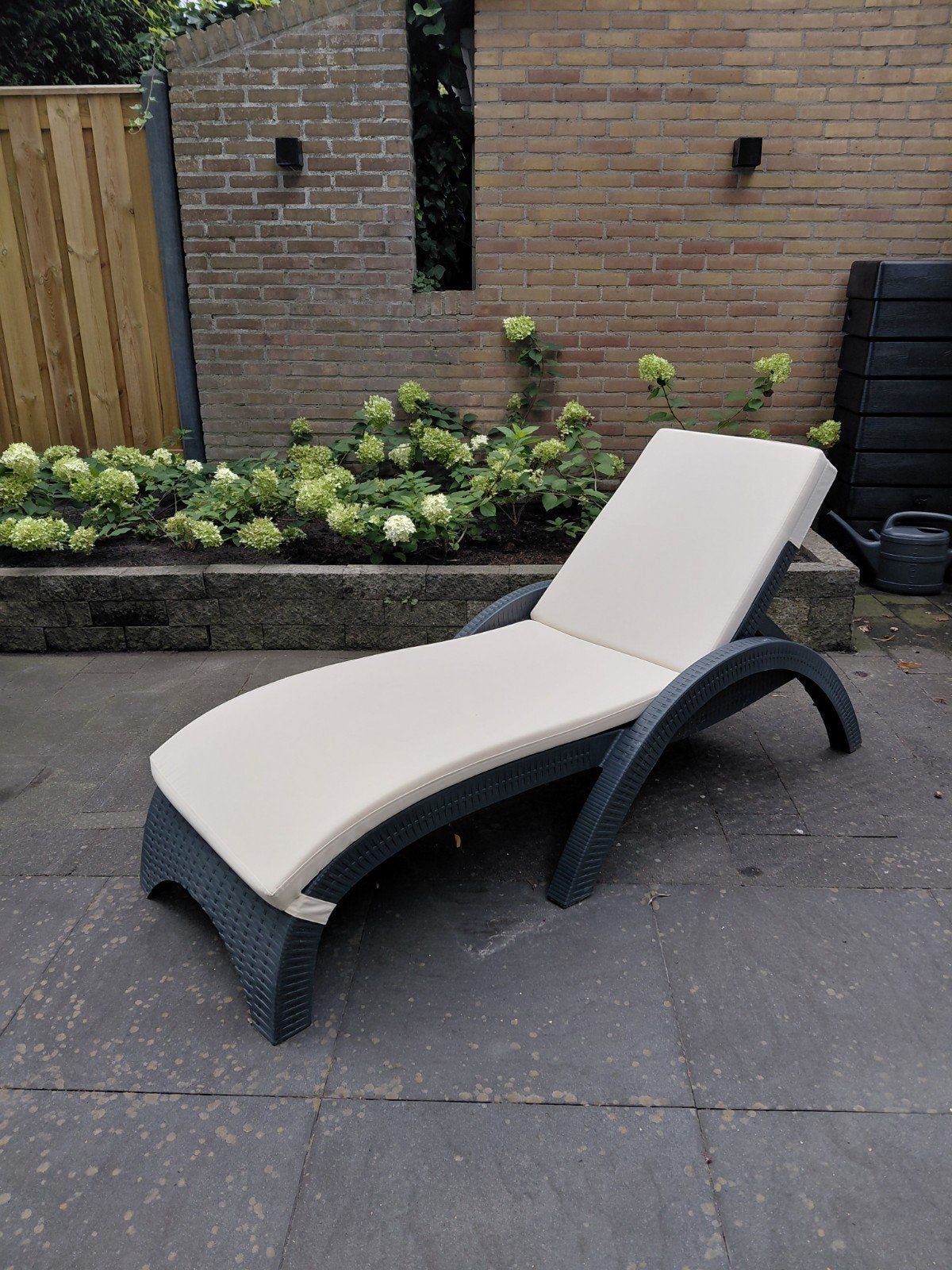 Ligbed met kussen - verstelbaar - wicker look, Ophalen, Gebruikt, Kunststof, Verstelbaar
