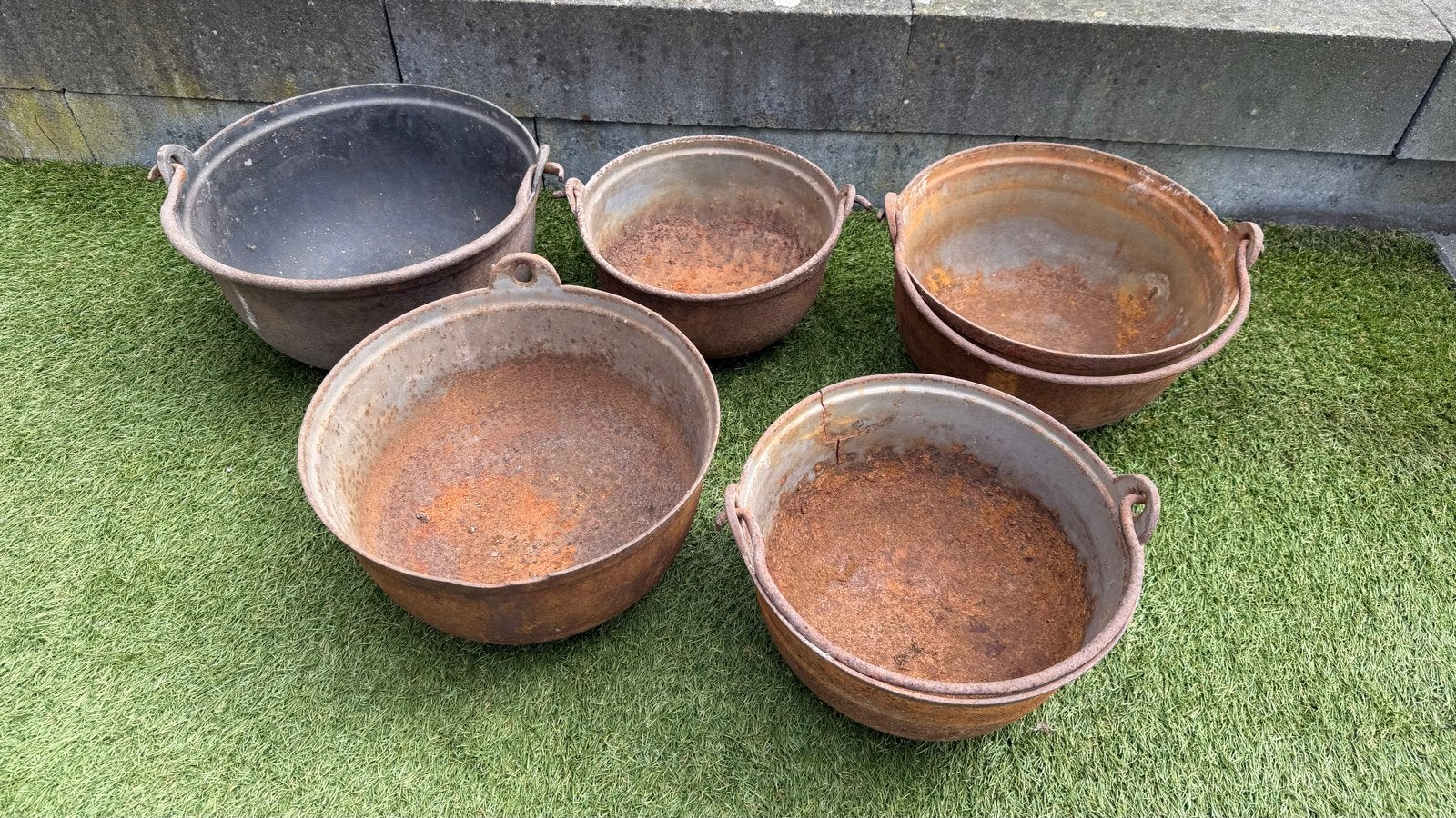 Gietijzeren ketels / heksenketels - diversen, Ophalen