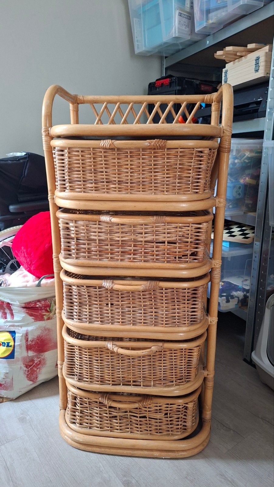 Rotan ladenkast, Ophalen, Zo goed als nieuw