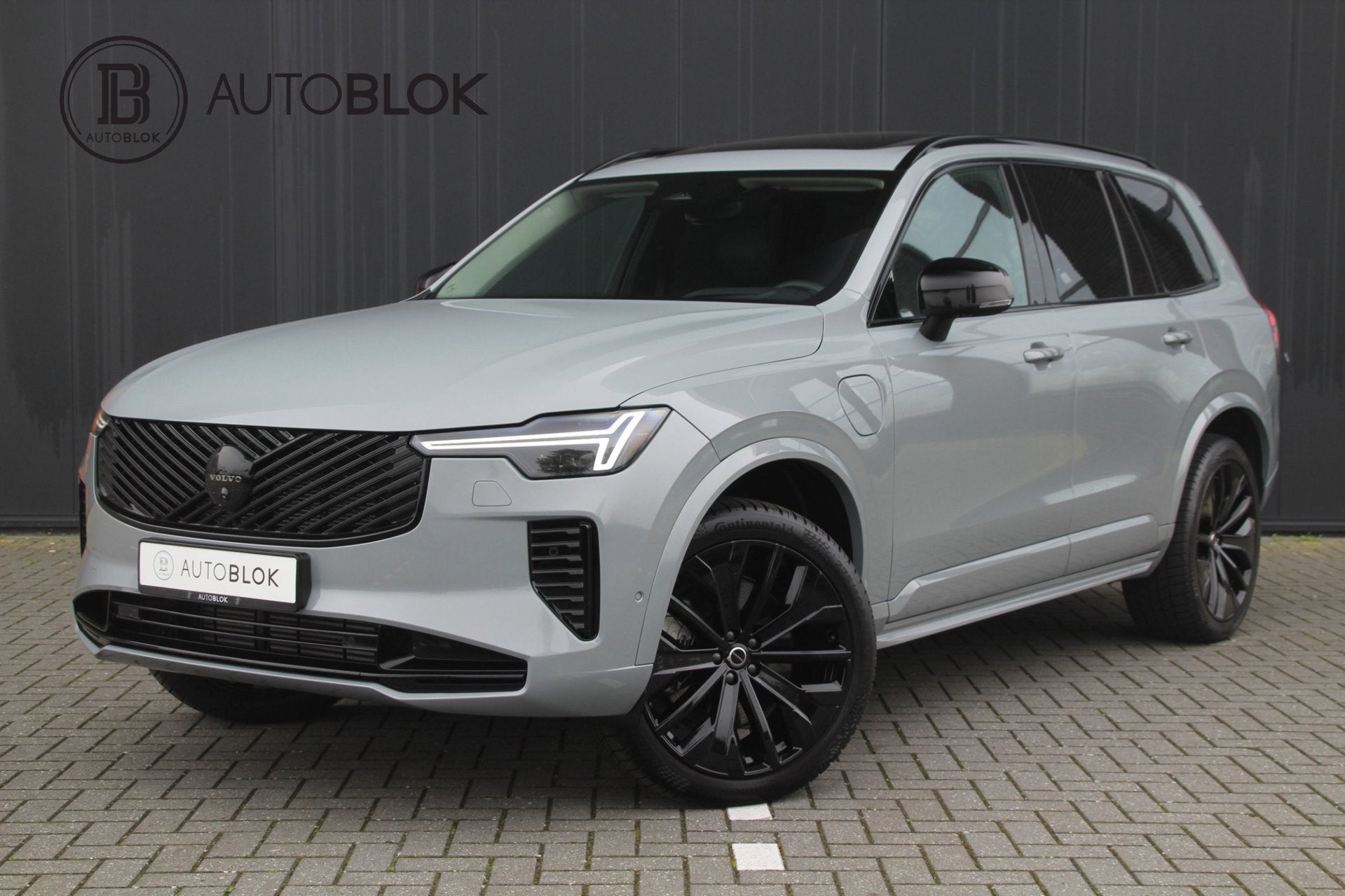 Volvo XC90 2.0 T8 Plug-in hybrid AWD Ultra Dark | Panoramada, Auto's, Dealer onderhouden, Verwarmde buitenspiegels, 4 cilinders