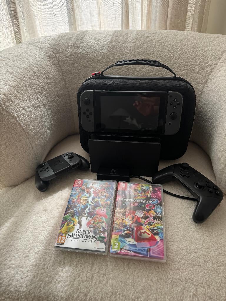 Nintendo Switch Complete Set, Spelcomputers en Games, Spelcomputers | Nintendo Switch, Zo goed als nieuw, Switch Original, Met 3 controllers of meer