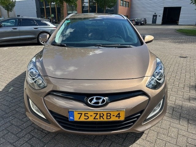 Hyundai i30 Wagon 1.6 GDI i-Motion AIRCO CRUISE BLUETH NAP!, Auto's, Euro 5, Gebruikt, 1591 cc, 4 cilinders