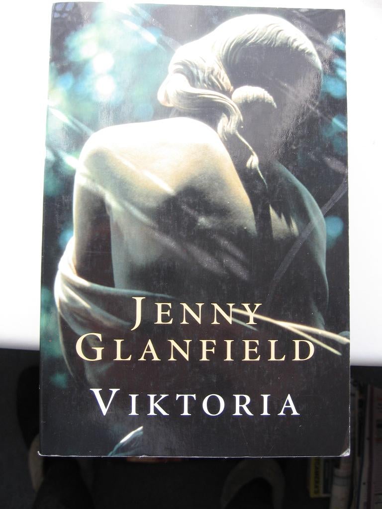 Jenny Glanfield - Viktoria, Boeken, Romans, Ophalen of Verzenden, Gelezen, Jenny Glanfield, Nederland