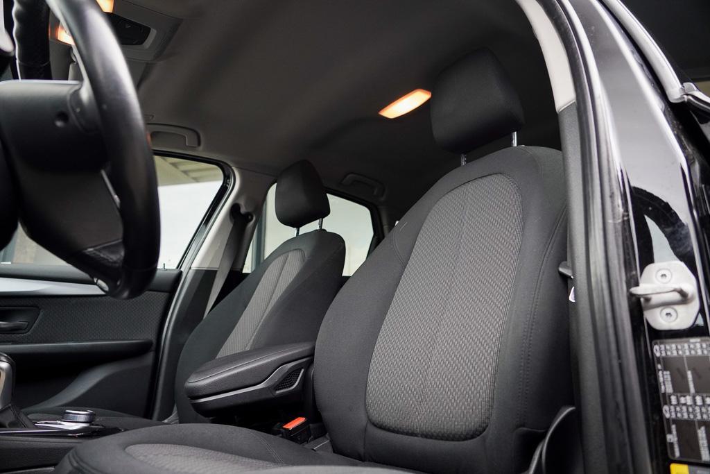 BMW 2-serie Active Tourer 225xe iP Executive / PDC / Stoelve, Auto's, 8 kWh, Stof, Gebruikt, Euro 6