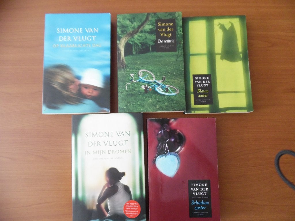 Thrillers van Simone van der Vlugt, Boeken, Ophalen of Verzenden, Gelezen, Simone van der Vlugt, Nederland