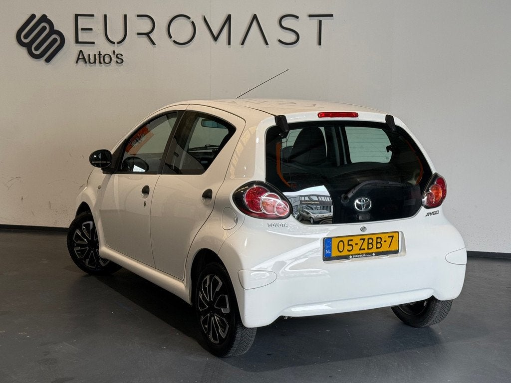 Toyota Aygo Gereserveerd!, Auto's, Voorwielaandrijving, Euro 5, Stof, Gebruikt
