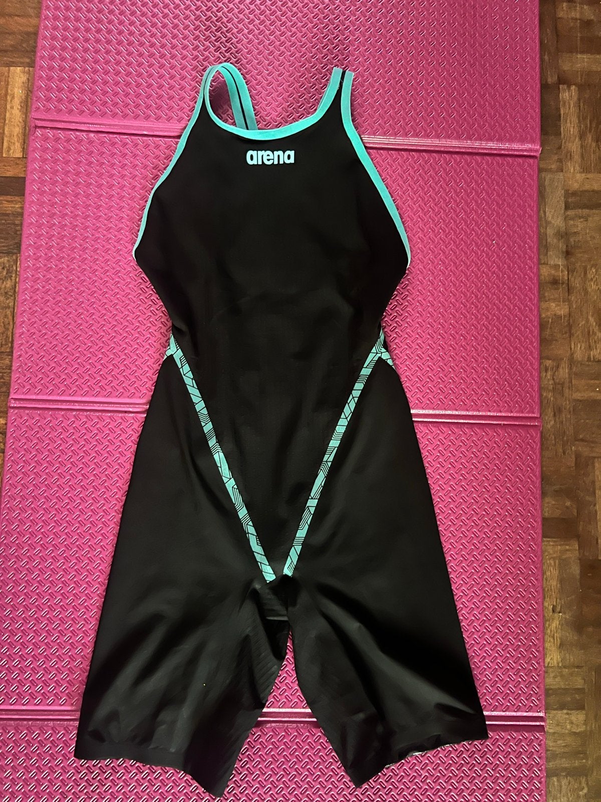Nieuw!! Arena Primo SL closed back Zwart/Teal D28 carbon, Kleding | Dames, Badmode en Zwemkleding, Ophalen of Verzenden, Nieuw