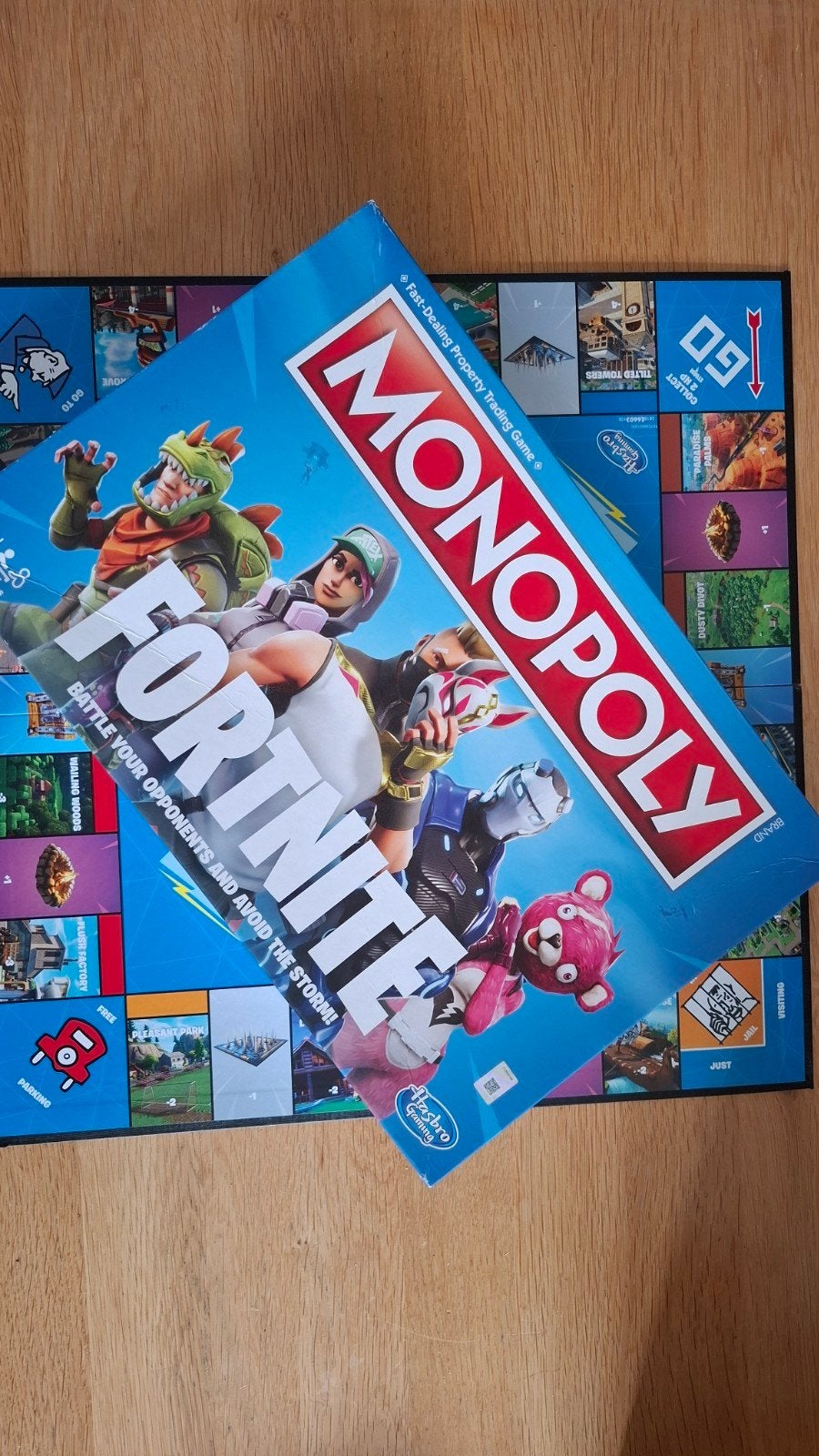 Monopoly Fortnite Editie - Strategisch Bordspel, Drie of vier spelers, Ophalen, Zo goed als nieuw, Hasbro