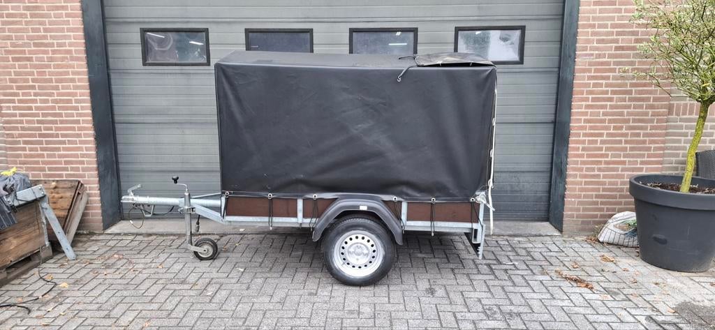 Enkel as 750kg aanhangwagen, Ophalen, Zo goed als nieuw
