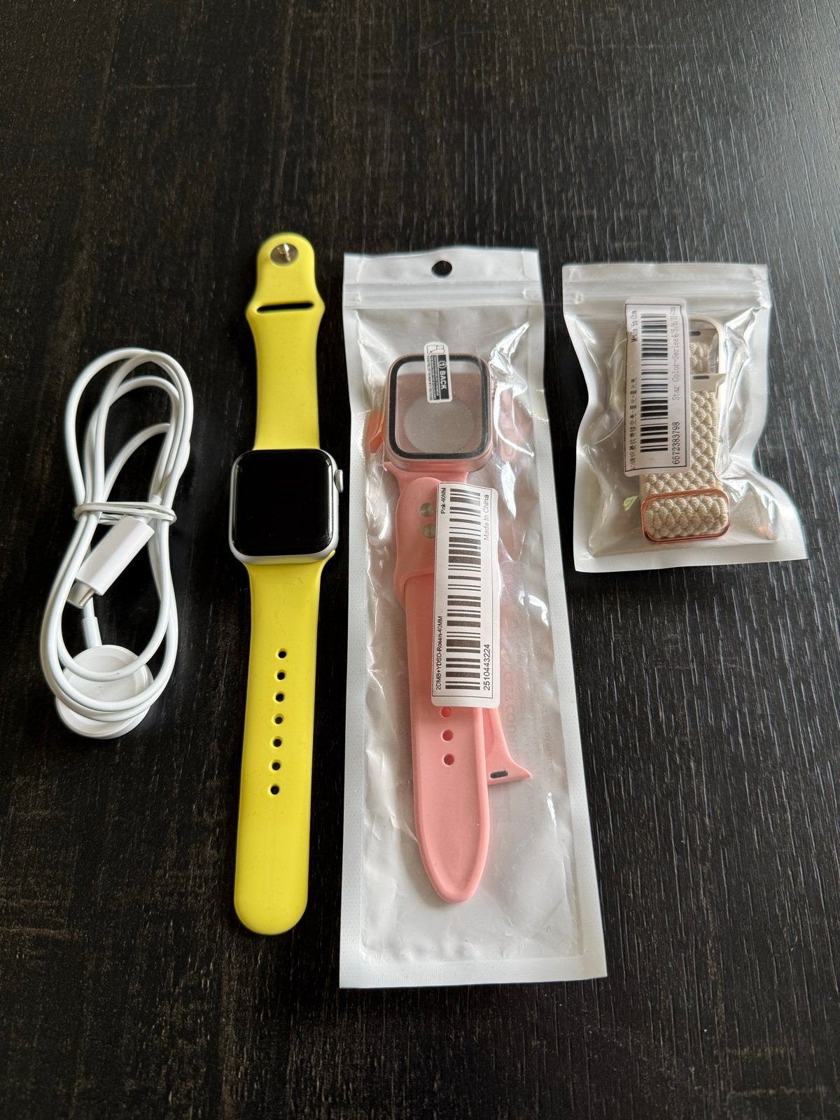 Te Koop Apple Watch 6 40 met Accesoires., Geel, IOS, Ophalen of Verzenden, Waterdicht