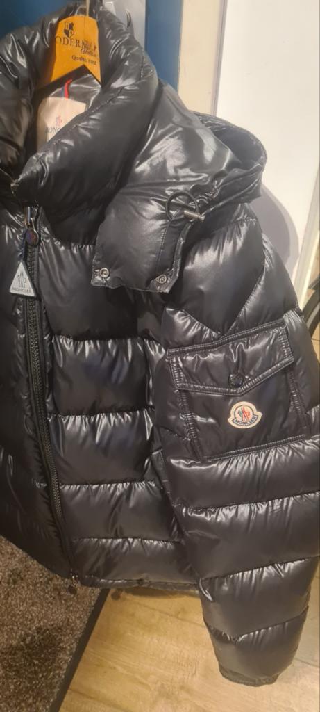 Moncler Maya Hooded Short Down Jacket Zwart XL maat 5, Kleding | Heren, Jassen | Winter, Moncler, Zwart, Maat 56/58 (XL), Ophalen of Verzenden