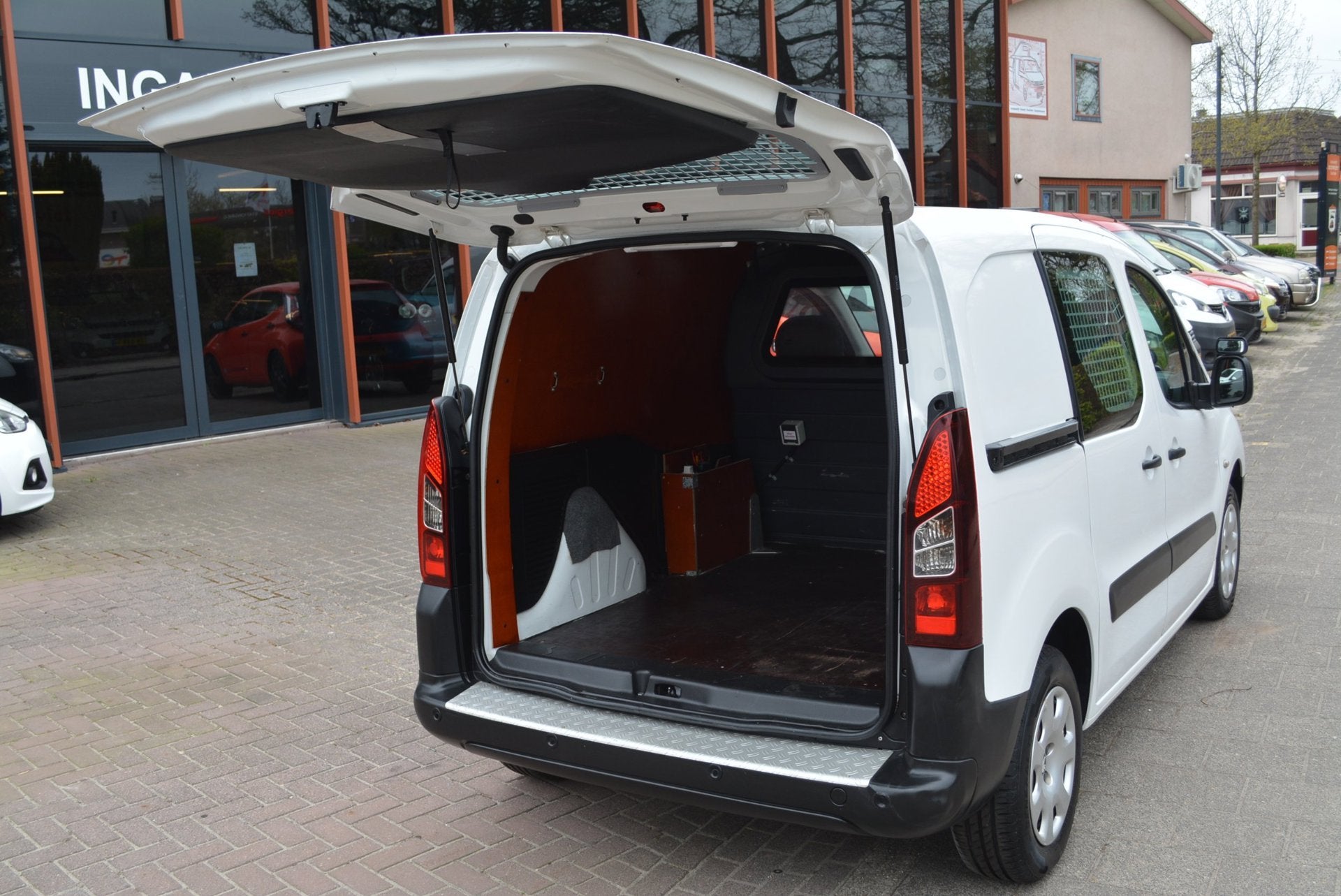 Peugeot Partner 120 1.6 HDi 90 L1 Première, Auto's, Voorwielaandrijving, Euro 5, Stof, Gebruikt