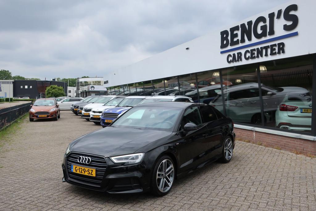 Audi A3 Limousine 35 TFSI CoD Advance Sport. PDC_VIR.DASH_3x, Auto's, 4 cilinders, 150 pk, Leder en Stof, Zwart