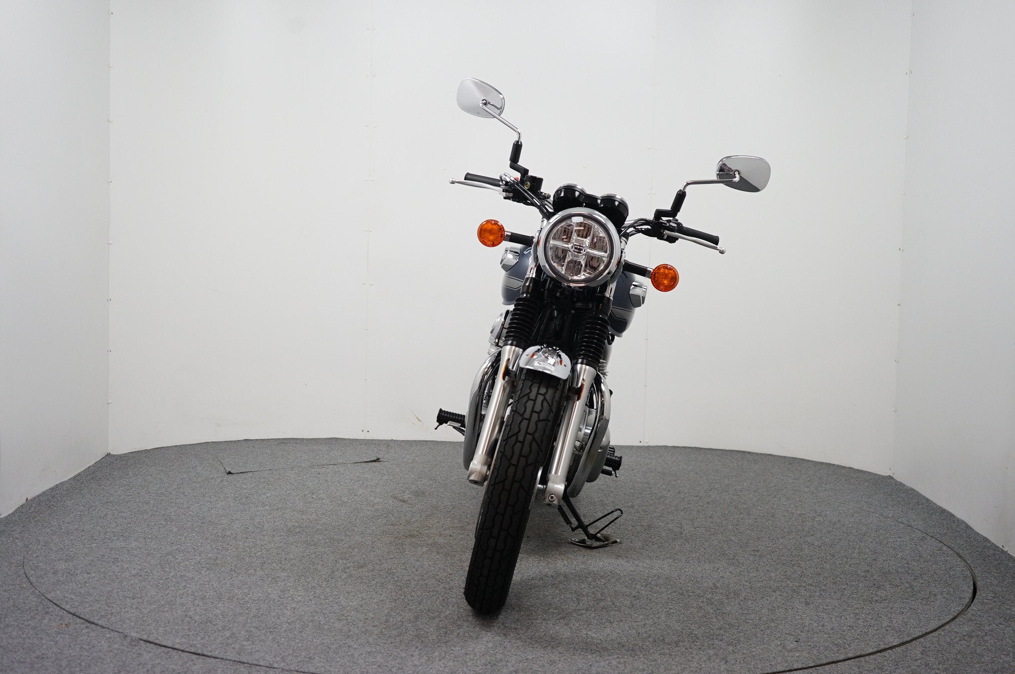 Kawasaki W 800 (bj 2023), Motoren, Motoren | Kawasaki, Chopper, Bedrijf, 12 t/m 35 kW, 773 cc