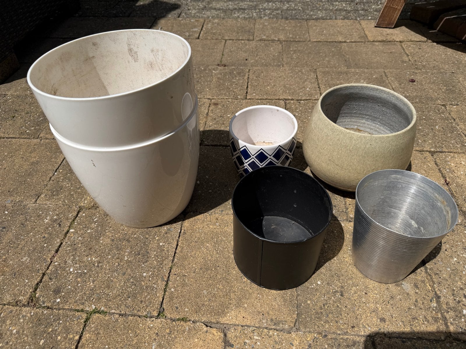 Diverse bloempotten - 6 stuks, Kunststof, Gebruikt, Rond, Binnen