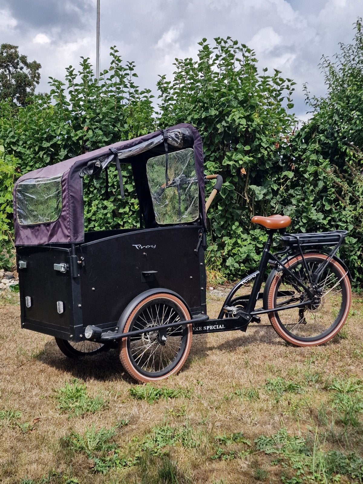 Troy Special elektrische bakfiets, Ophalen, Zo goed als nieuw, 4 kinderen of meer