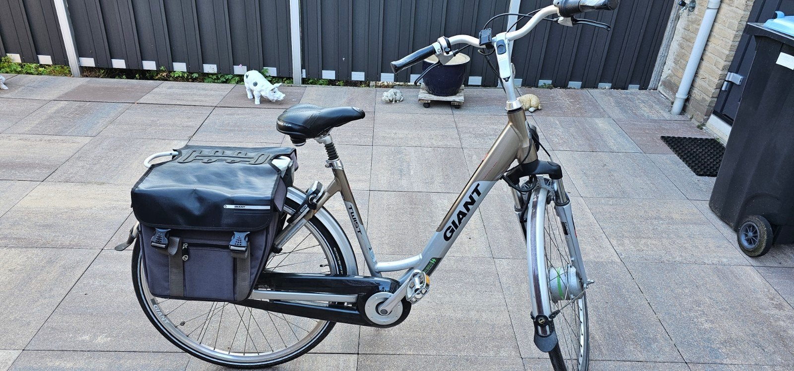 Giant elektrische fiets met oplader en batterijen, Ophalen, Gebruikt