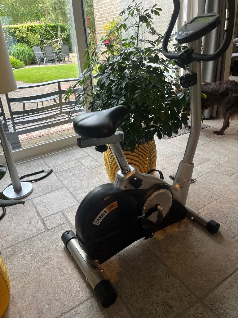 Hometrainer, Sport en Fitness, Fitnessapparatuur, Ophalen, Gebruikt, Hometrainer