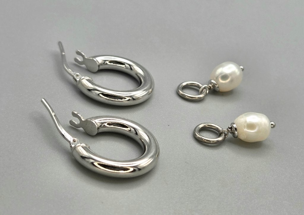 Zilveren oorbellen met zoetwaterparel. 2026/479, Sieraden, Tassen en Uiterlijk, Hangers, ., Nieuw, Ophalen of Verzenden