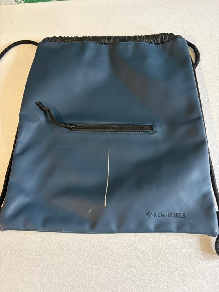 Gymtas new rebels blauw, Sieraden, Tassen en Uiterlijk, Tassen | Rugtassen, Overige merken, 25 tot 40 cm, Ophalen of Verzenden