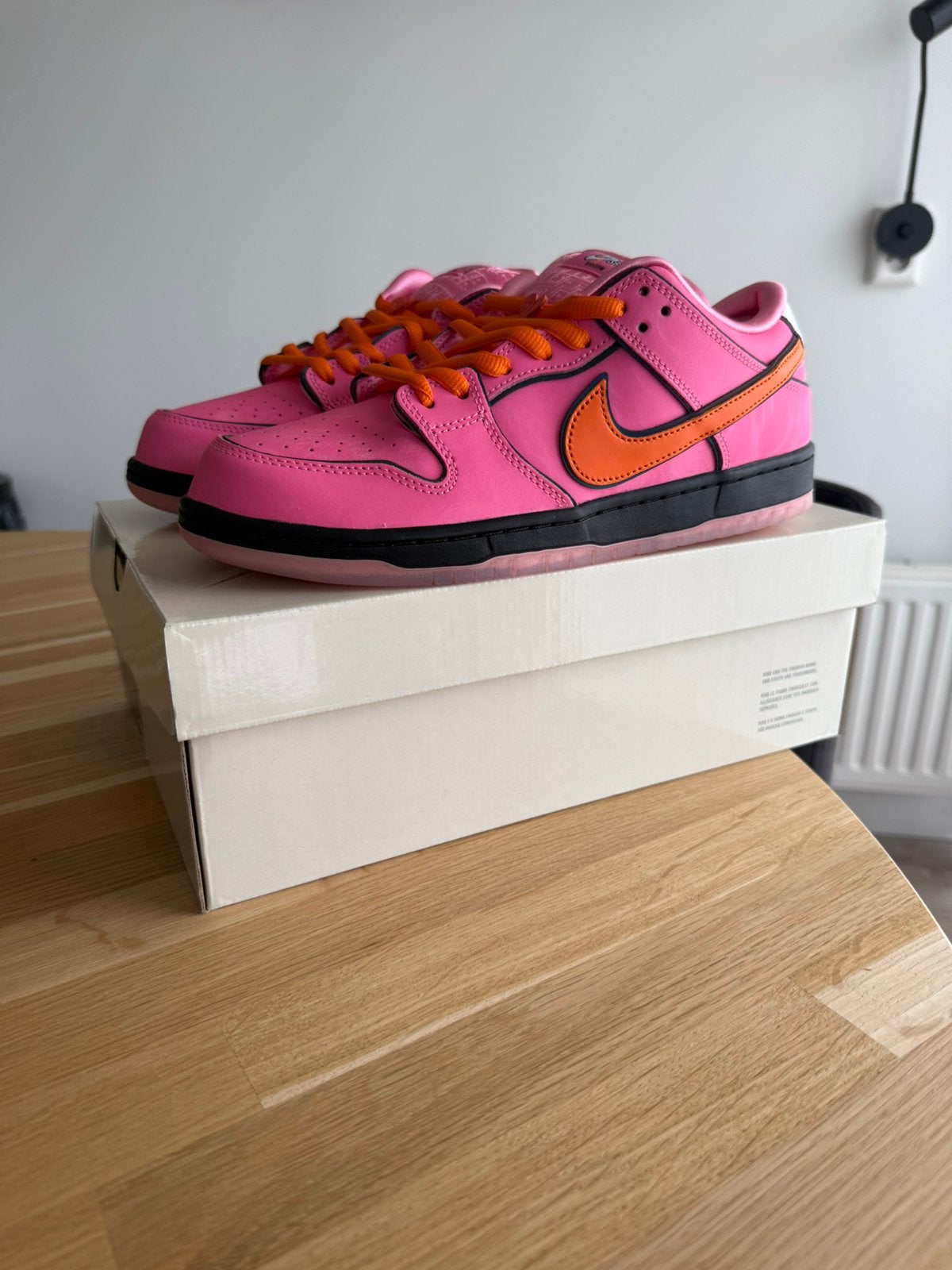 Nike SB x The Powerpuff Girls Dunk Low Blossom, Kleding | Heren, Schoenen, Overige kleuren, Nieuw, Ophalen of Verzenden, Sneakers of Gympen
