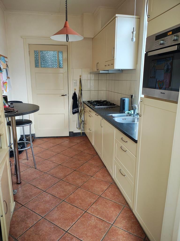 Keuken of delen ervan. Geel, granieten blad., Huis en Inrichting, Keuken | Complete keukens, Ophalen, Gebruikt, Graniet of Steen