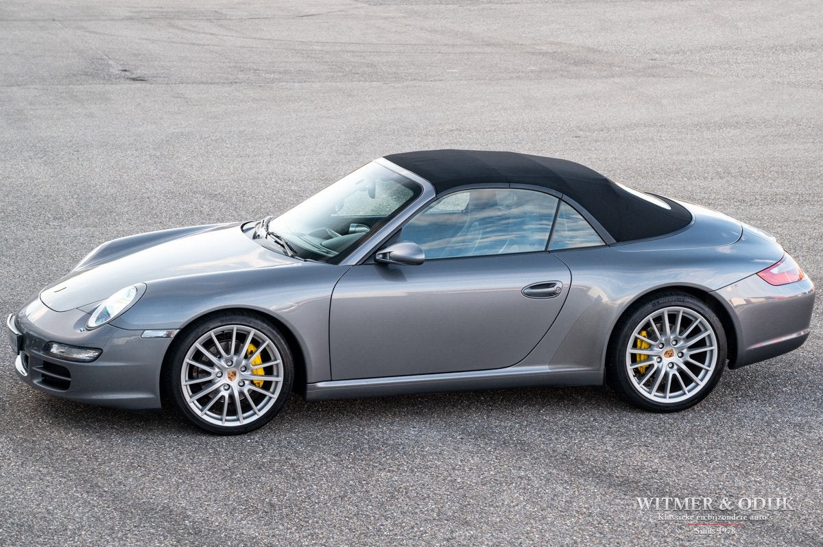 Porsche 911 Cabrio Carrera Topconditie (bj 2006, automaat), Auto's, Automaat, Dealer onderhouden, Achterwielaandrijving, Gebruikt