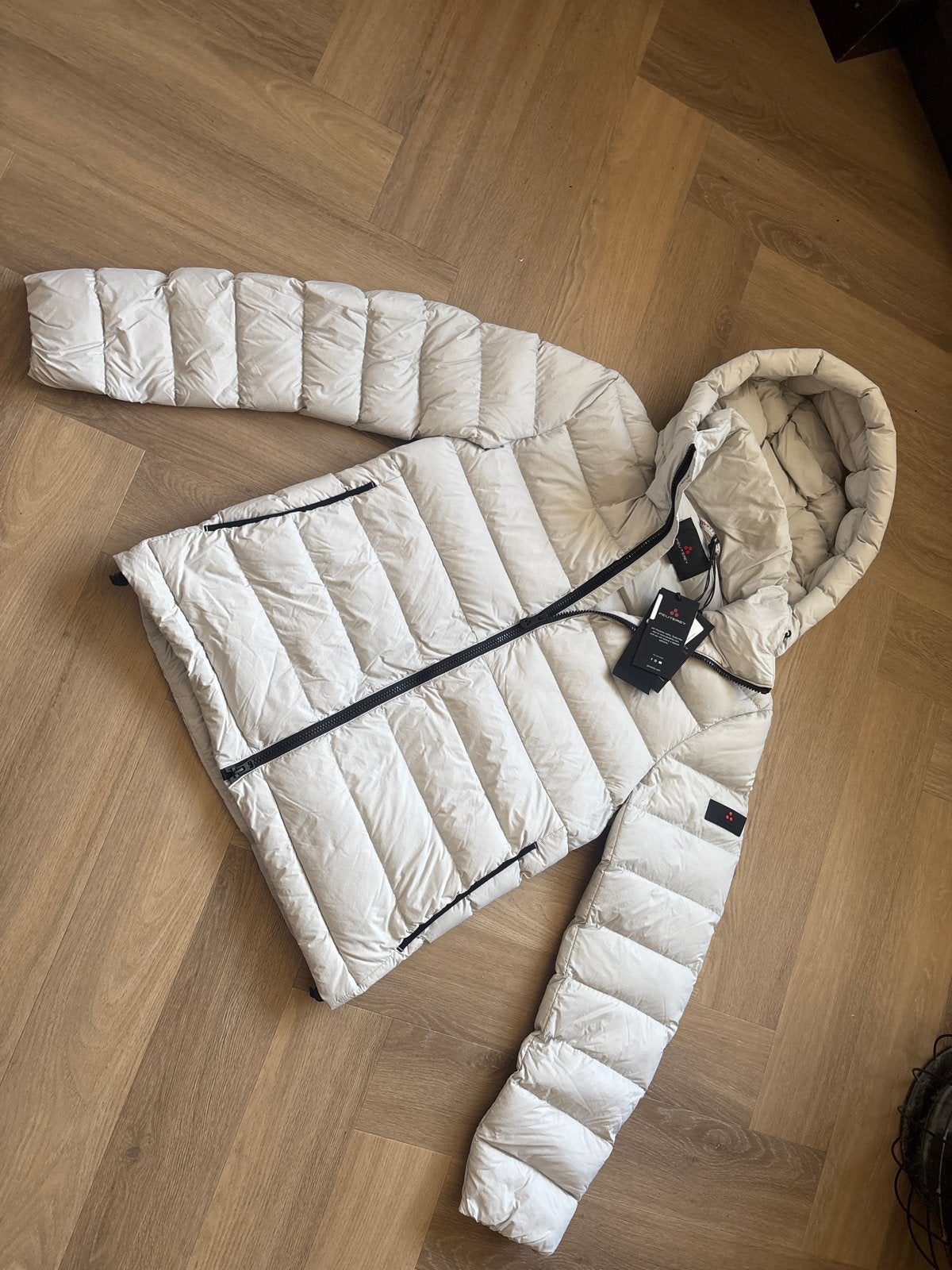 Peuterey Boggs04 donsjas maat S -Nieuw twv €495 met kaartjes, Ophalen of Verzenden, Nieuw, Maat 36 (S), Beige