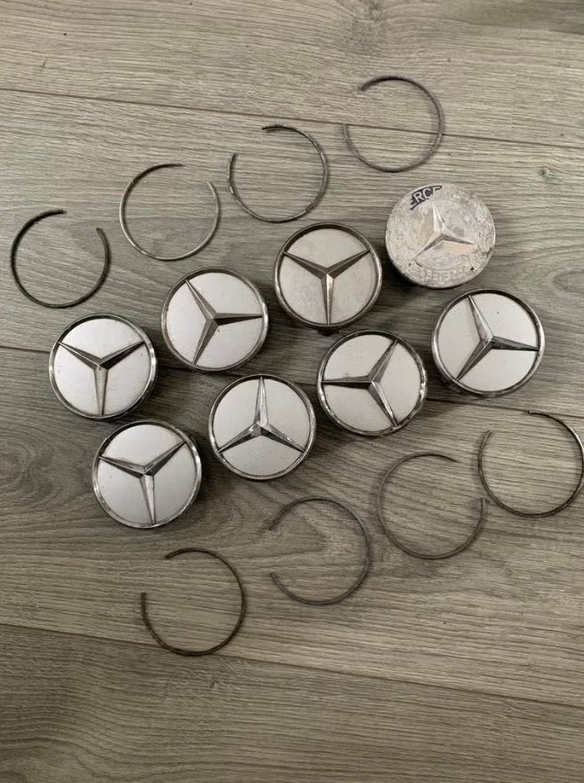 Naafkapjes Mercedes-Benz, Ophalen