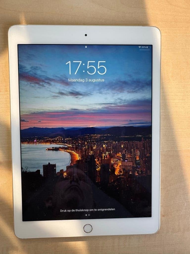 Apple iPad 9.7 Air 2 64GB WiFi (4G) wit-zilver, Computers en Software, Apple iPads, 9 inch, Gebruikt, Wit, Apple iPad Air