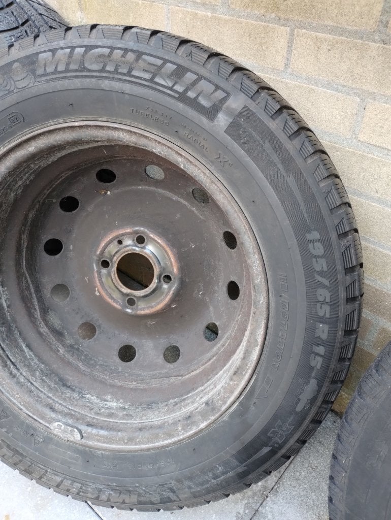 Dacia wielen, Ophalen, Gebruikt, 15 inch, Banden en Velgen
