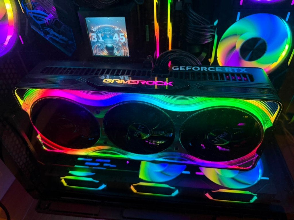 Palit GeForce RTX 5090 GameRock OC - Als nieuw!, Overige soorten, Ophalen of Verzenden, Zo goed als nieuw, HDMI