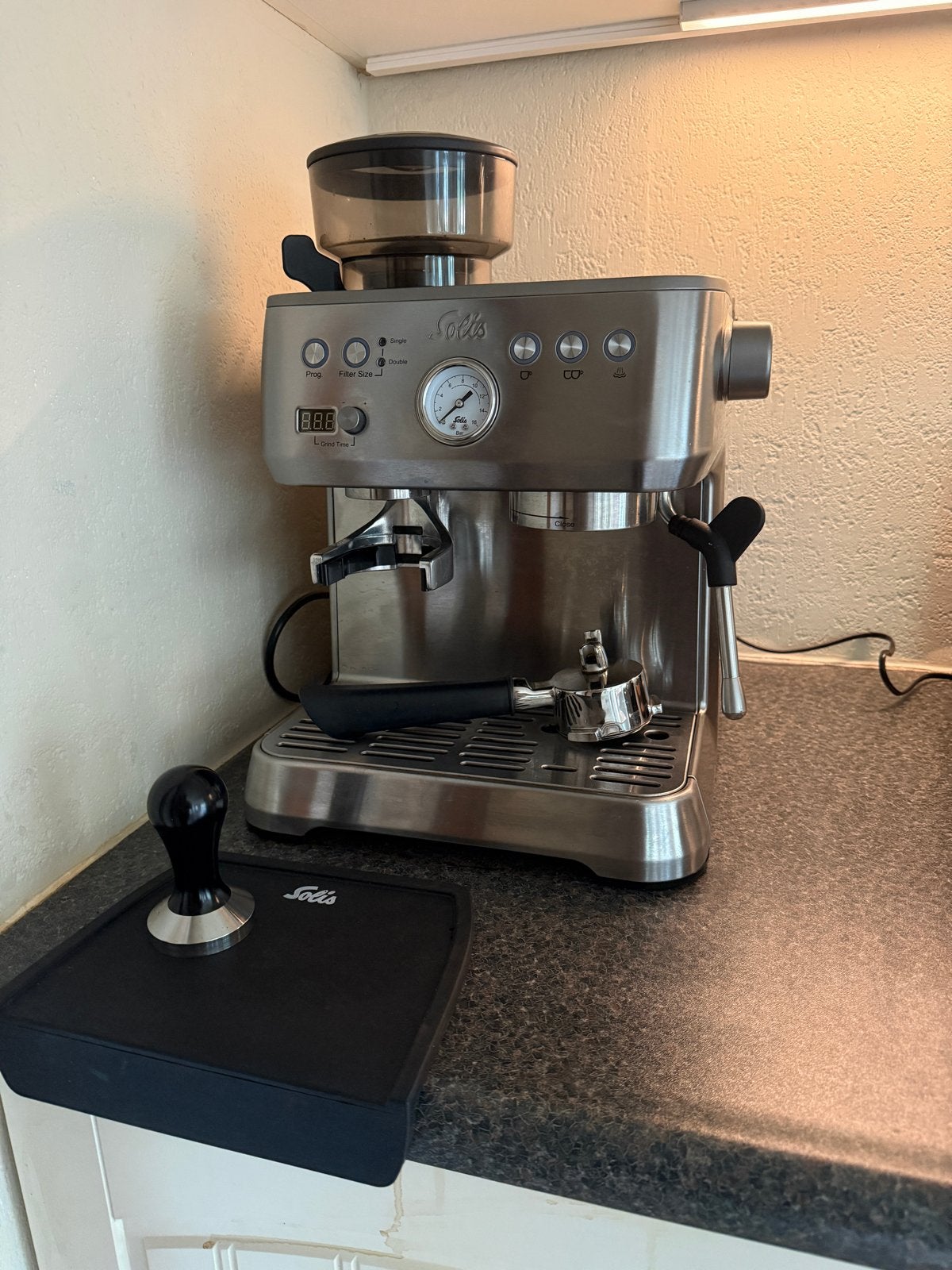 Solis Grind & Infuse Perfetta met accessoires, Ophalen, Afneembaar waterreservoir, Gebruikt, Espresso apparaat