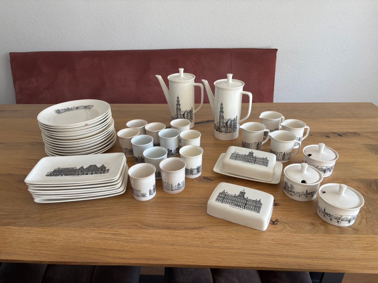 Amsterdams servies, Ophalen