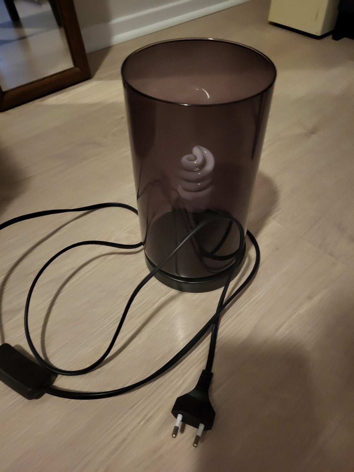 Moderne tafellamp met rookglas kap, Huis en Inrichting, Ophalen, Gebruikt, 30 cm, E27 (groot)