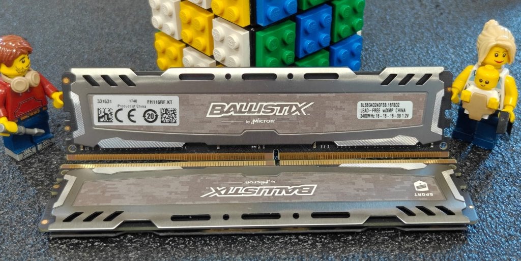 Crucial Ballistix Sport LT BLS2C8G4D240FSB 16GB DDR4, DDR4, Ophalen of Verzenden, Zo goed als nieuw, Desktop