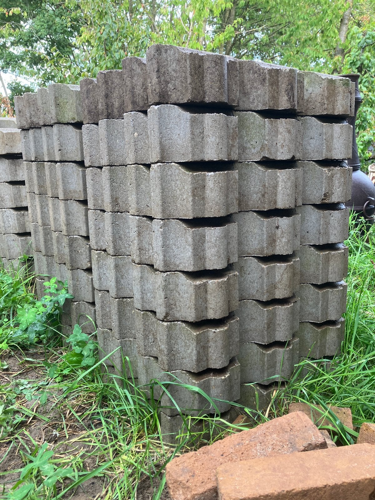 31 gebruikte grasdallen 61 x 41 x 10 cm, Tuin en Terras, Ophalen, Gebruikt, 5 tot 10 m², Beton