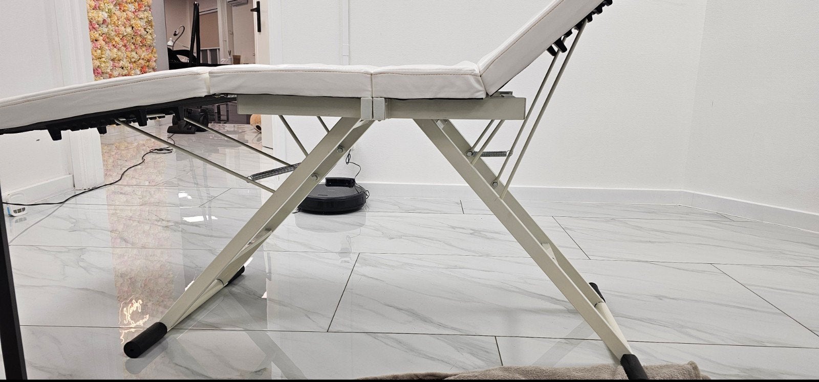 Opvouwbare therapeutische massage tafel, Ophalen, Zo goed als nieuw, Wasrek