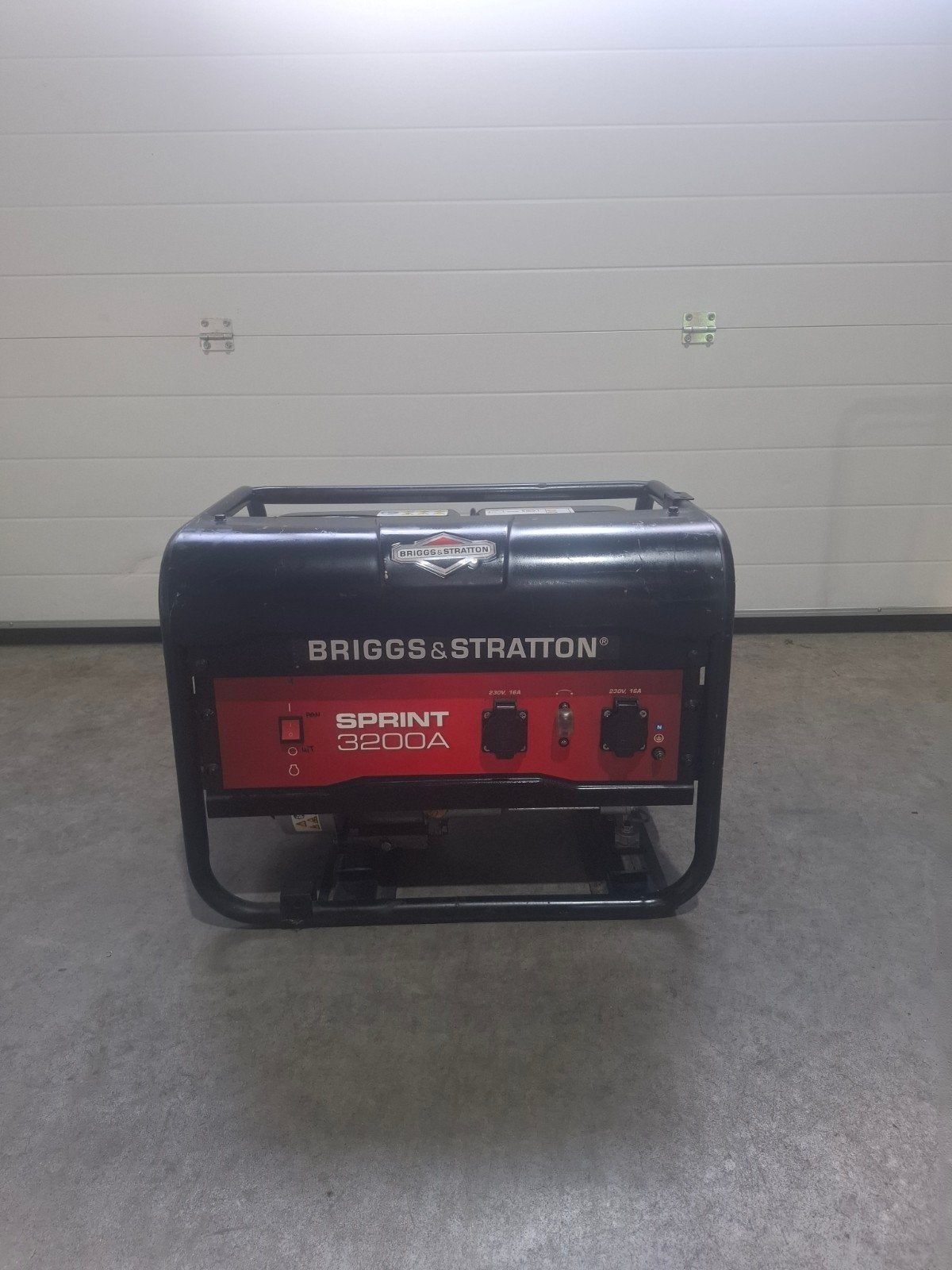 briggs en stratton sprint 3200a generator, Ophalen, Gebruikt