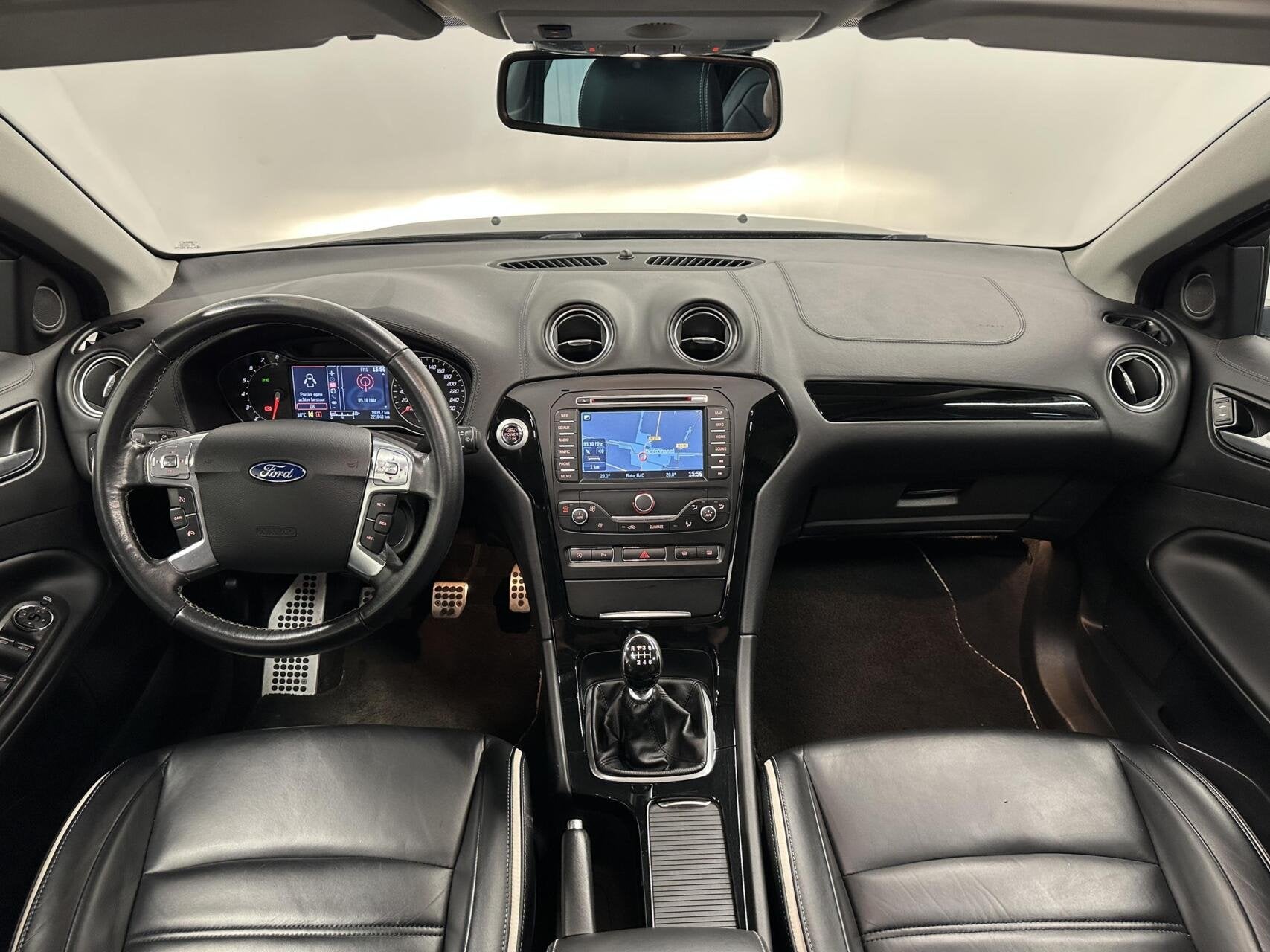 Ford Mondeo Wagon 1.6 EcoBoost Platinum LEER NAVI TREKHAAK C, Voorwielaandrijving, 15 km/l, Gebruikt, Zwart