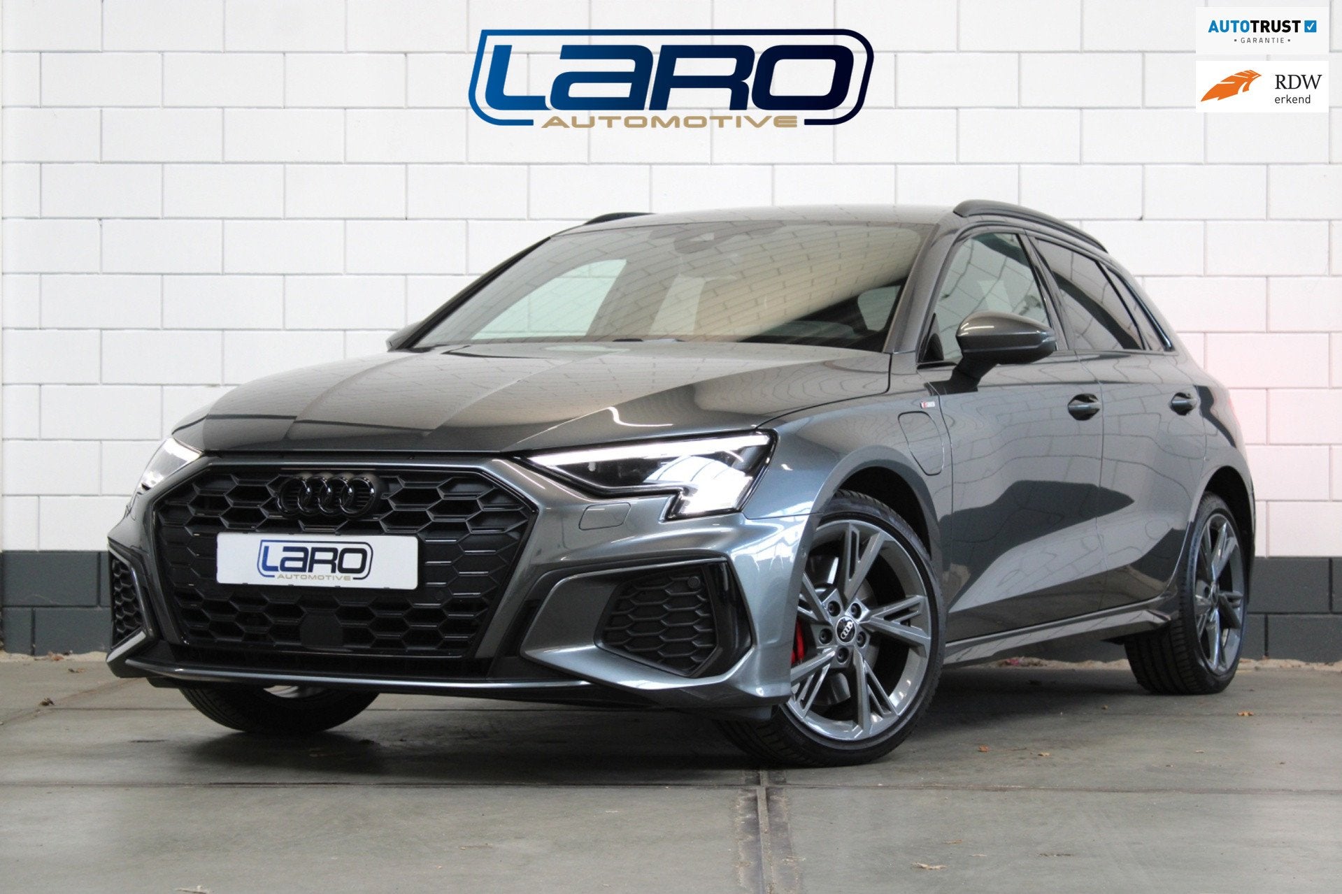 Audi A3 Sportback 45 TFSI e S-line 245pk | RS-stoelen Elek., Auto's, Dealer onderhouden, Gebruikt, Euro 6, 4 cilinders