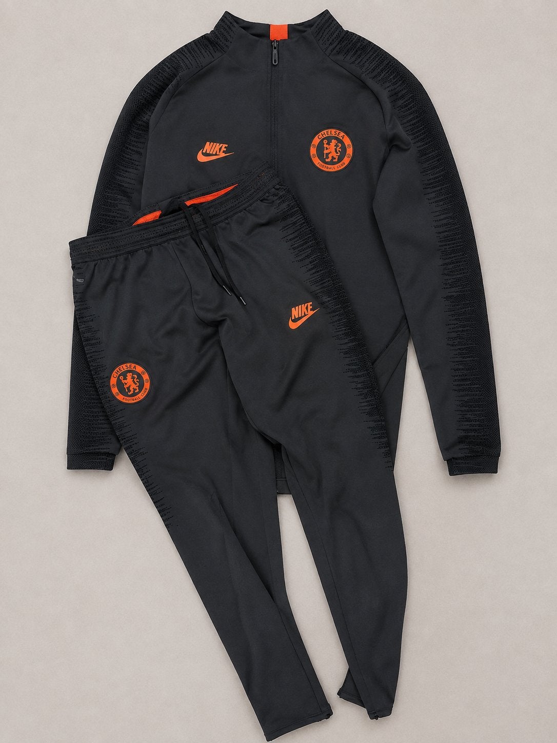 Nike Chelsea Trainingspak - Zwart/Oranje, Zwart, Ophalen of Verzenden, Zo goed als nieuw, Voetbal