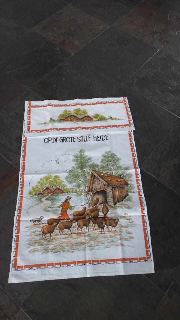 2 mooie retro overhanddoeken, Verzamelen, Retro, Ophalen of Verzenden, Overige typen
